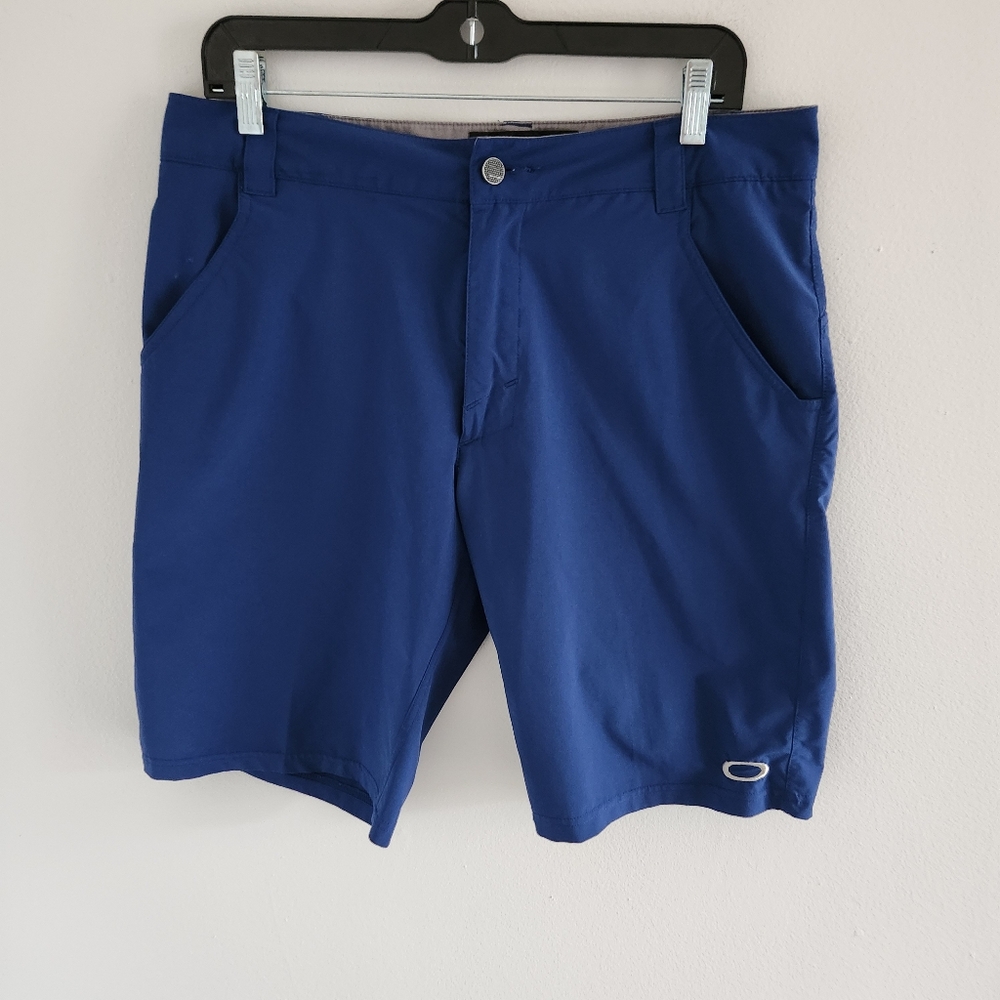Oakley Performance Golf Shorts Cobalt Blue Men's 32x11